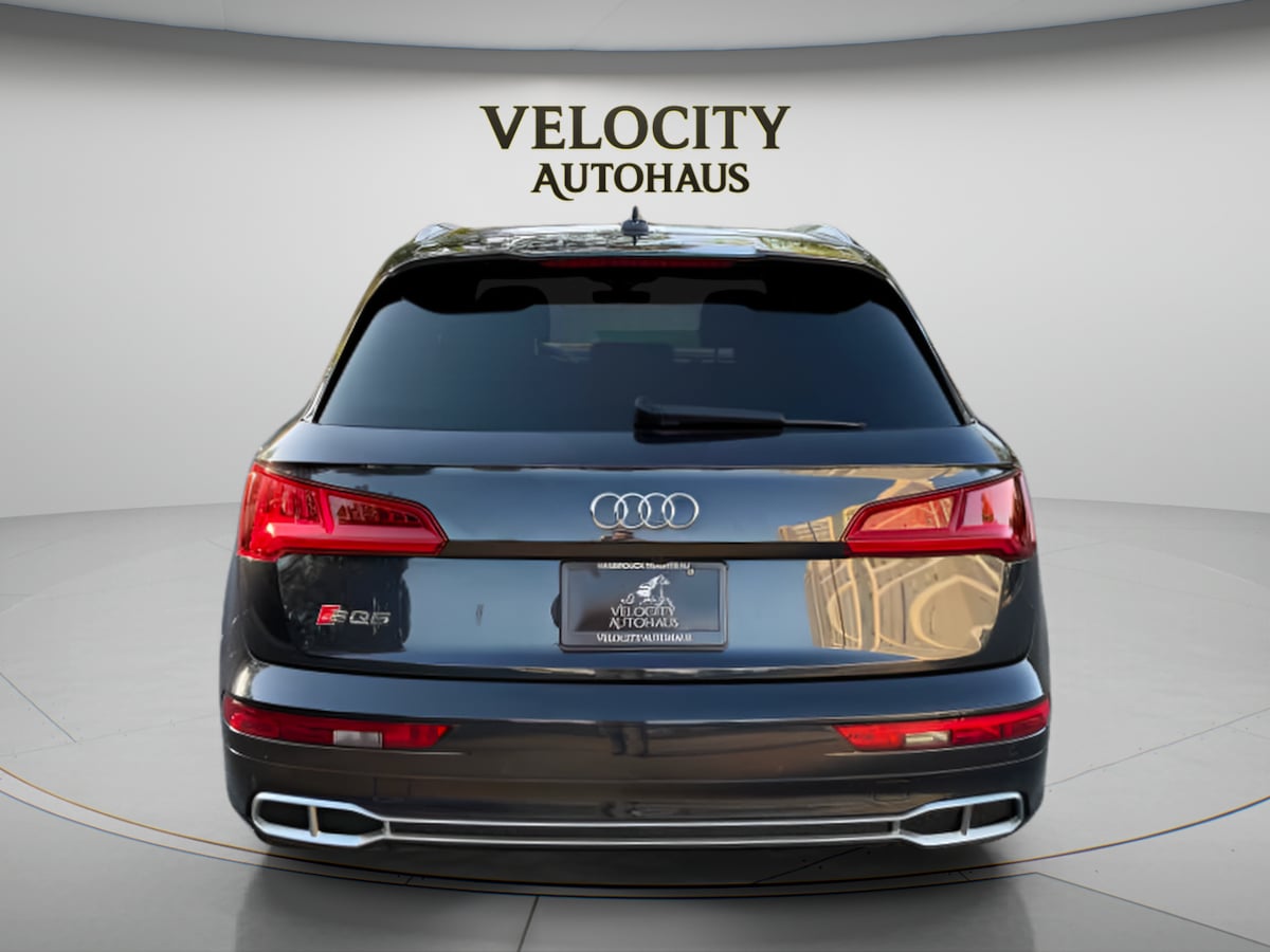 Photo 6 of this Audi SQ5