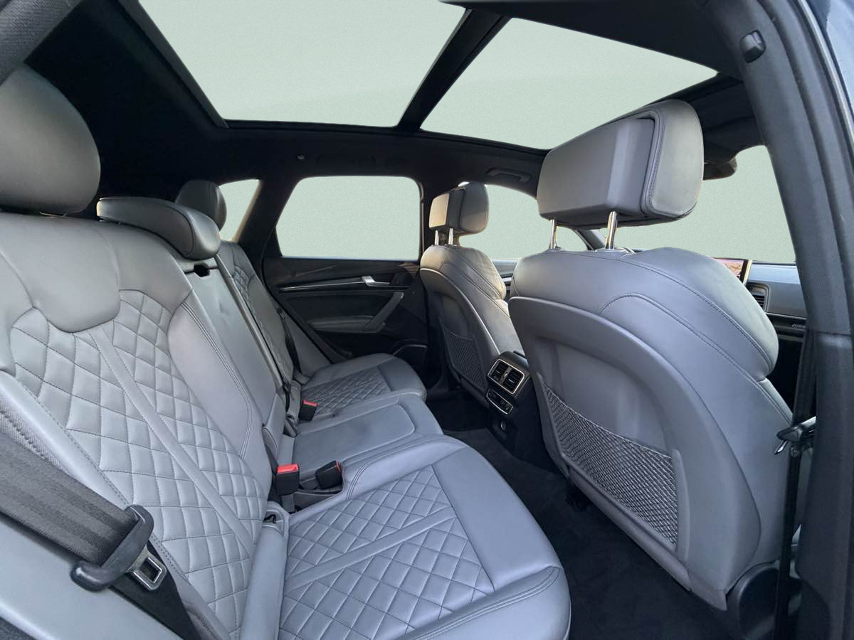 Photo 25 of this Audi SQ5
