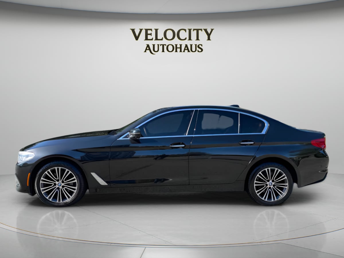 Photo 4 of this BMW 5 Series