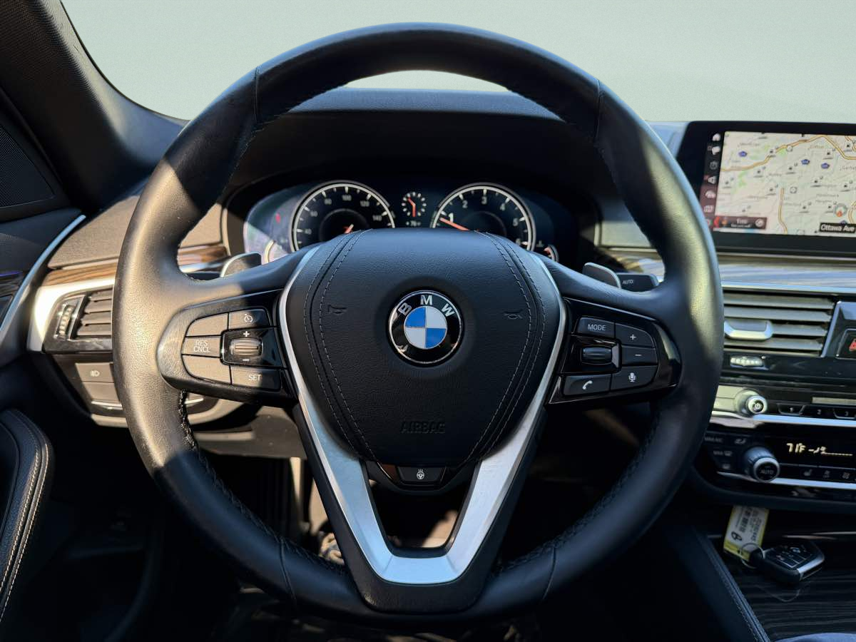 Photo 11 of this BMW 5 Series