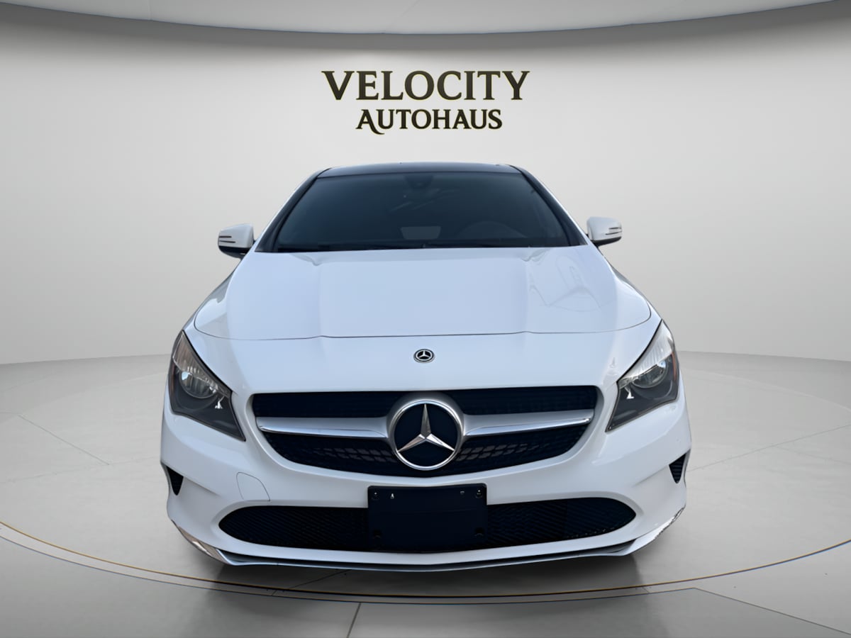 Photo 2 of this Mercedes-Benz CLA 250