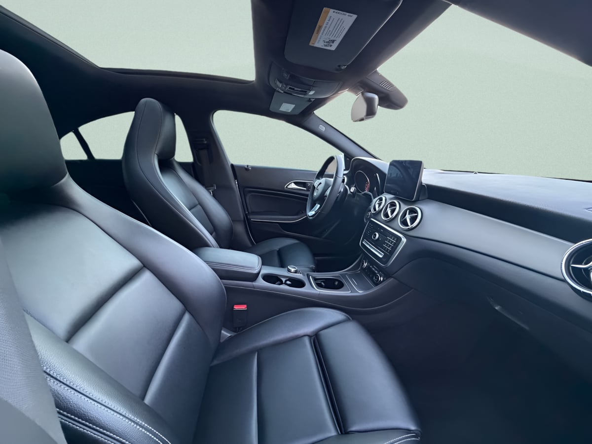 Photo 12 of this Mercedes-Benz CLA 250