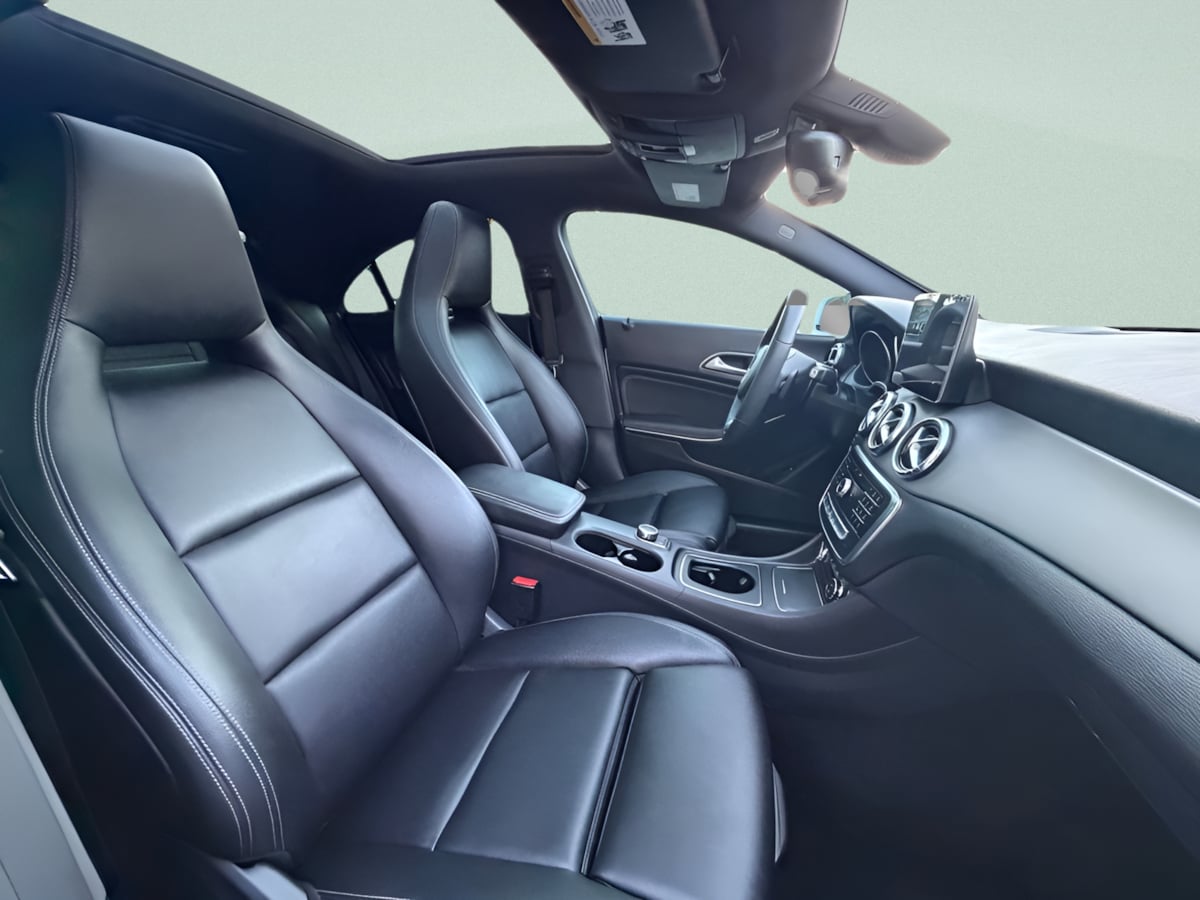 Photo 13 of this Mercedes-Benz CLA 250