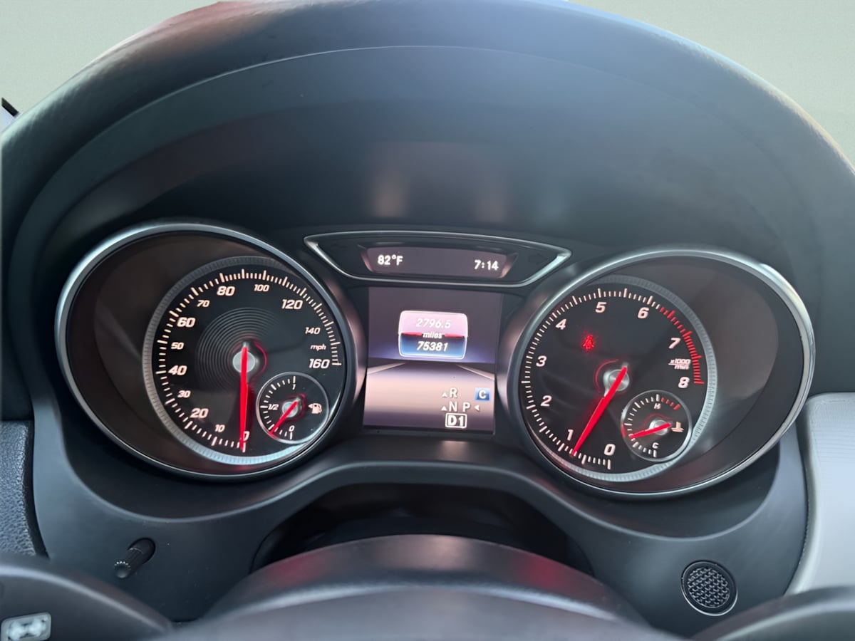 Photo 17 of this Mercedes-Benz CLA 250