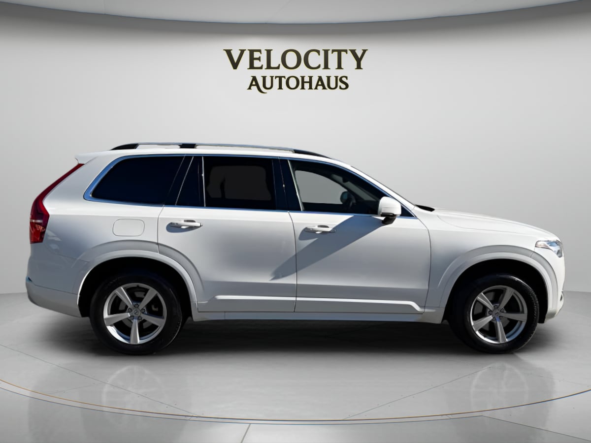 Photo 8 of this Volvo XC90