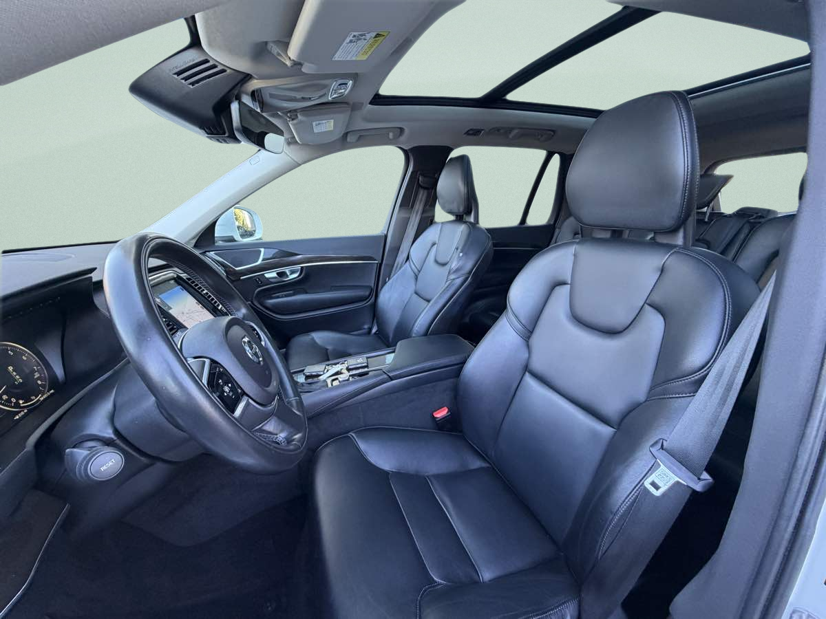Photo 9 of this Volvo XC90