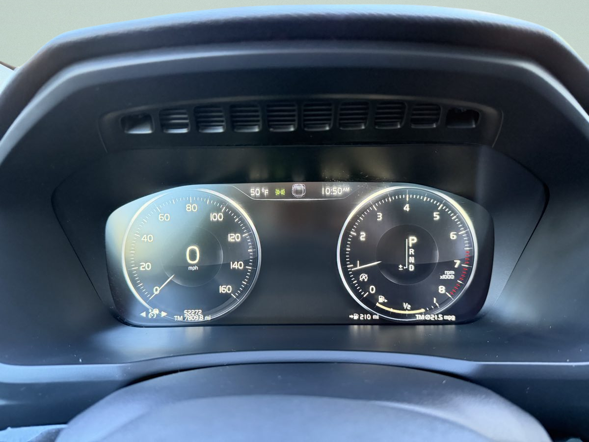 Photo 15 of this Volvo XC90