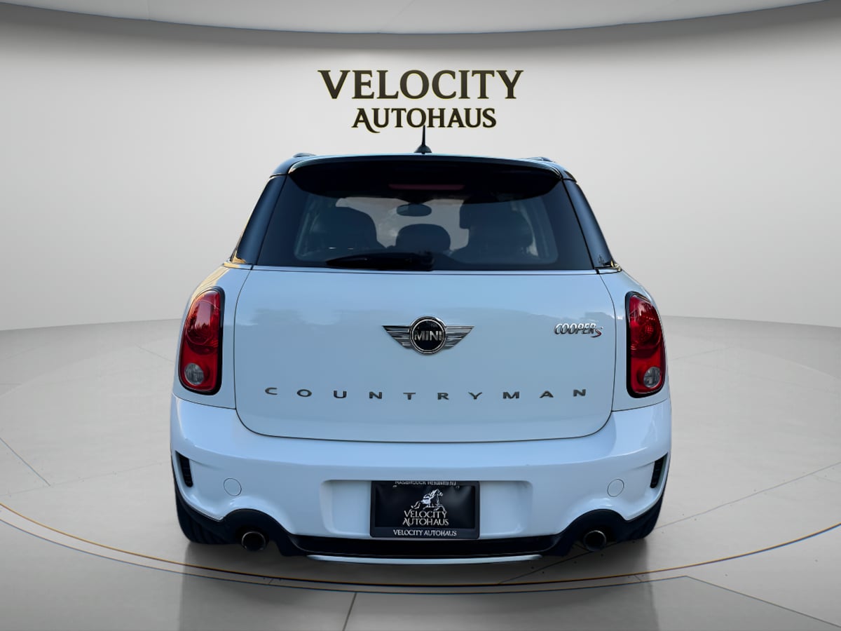 Photo 6 of this MINI Cooper Countryman