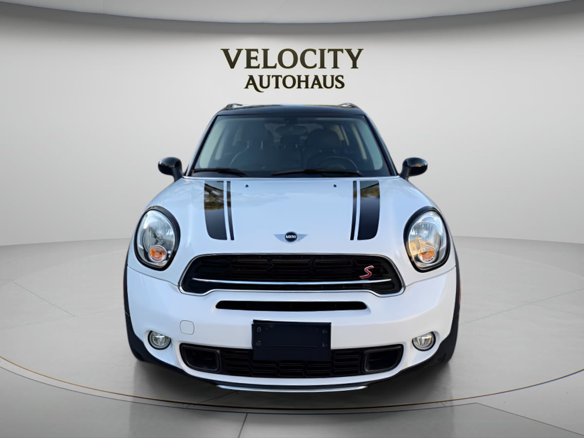 Photo 2 of this MINI Cooper Countryman