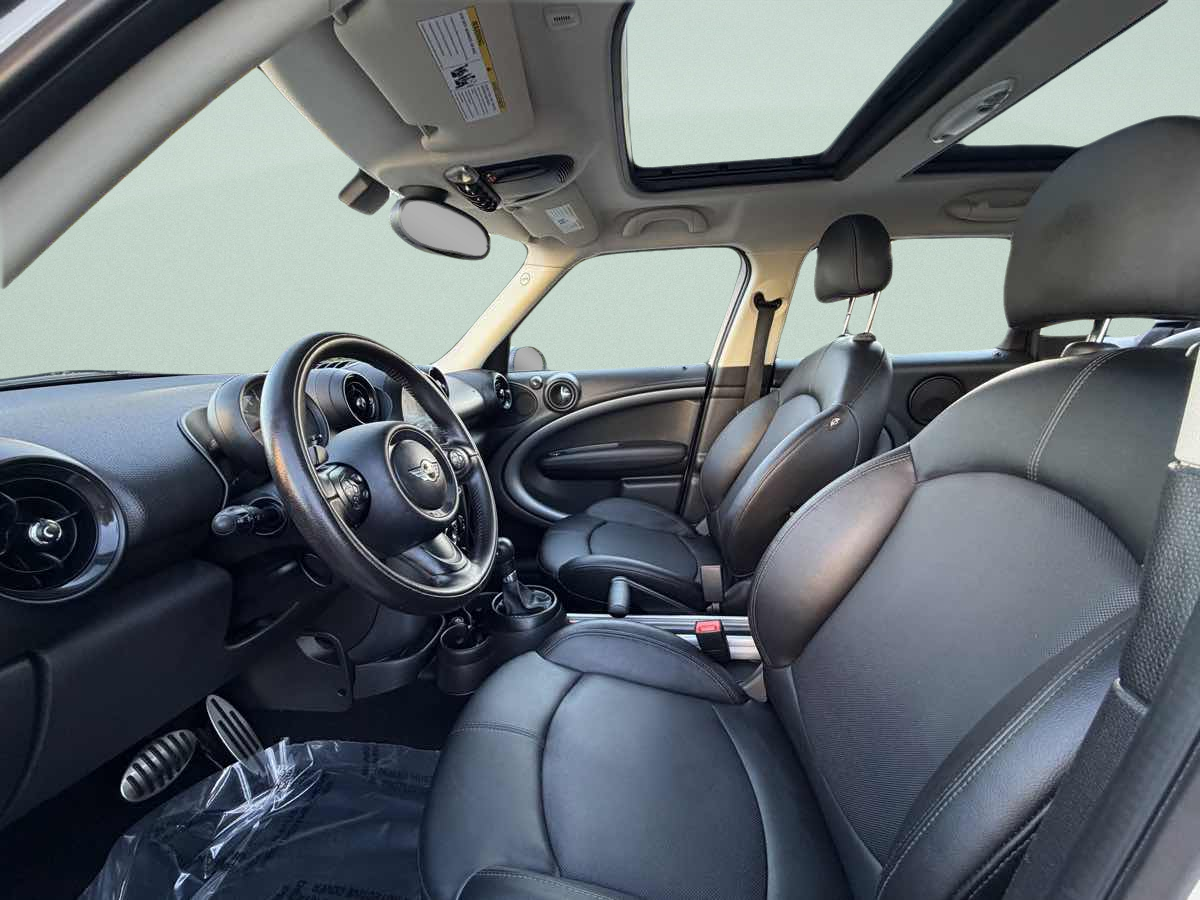 Photo 10 of this MINI Cooper Countryman