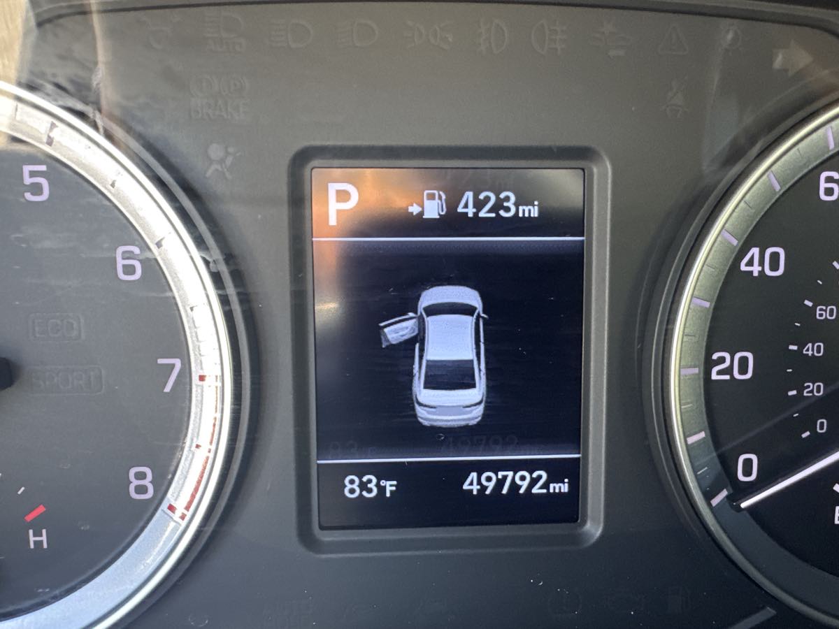 Photo 6 of this Hyundai Sonata