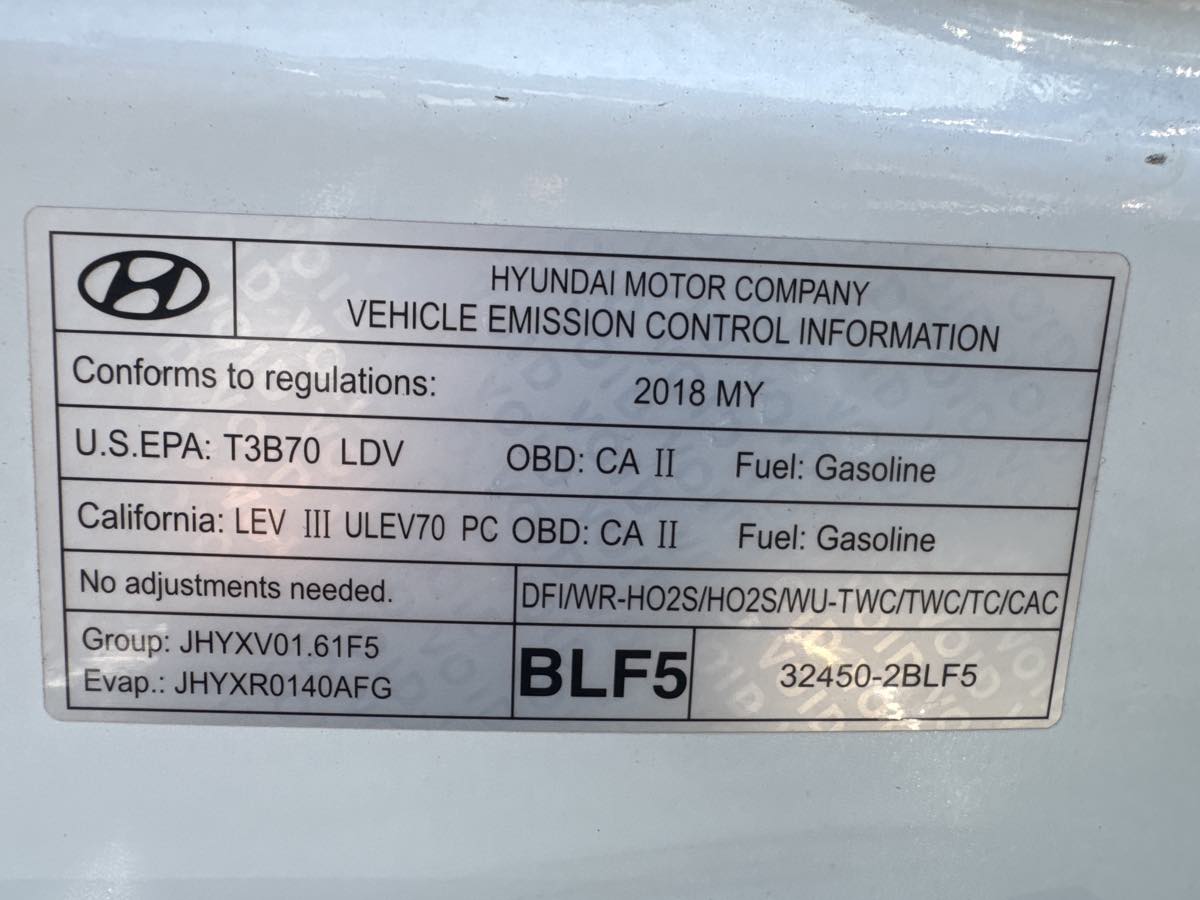 Photo 29 of this Hyundai Sonata