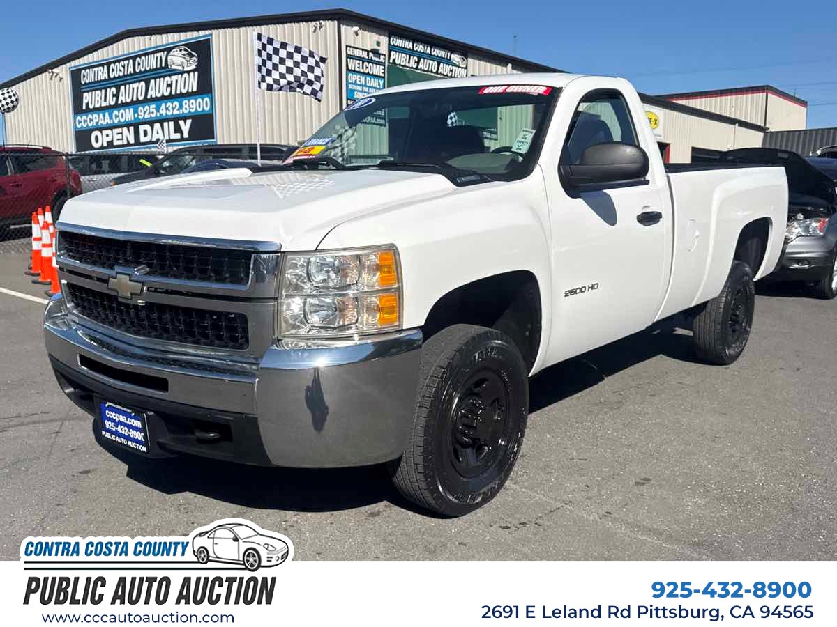 Summit White 2010 Chevrolet Silverado 2500HD Pickup Truck 4X2 Automatic