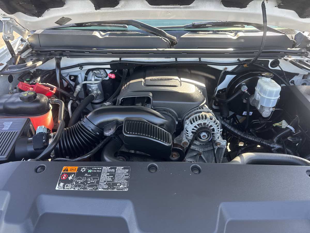 Photo 17 of this Chevrolet Silverado 1500