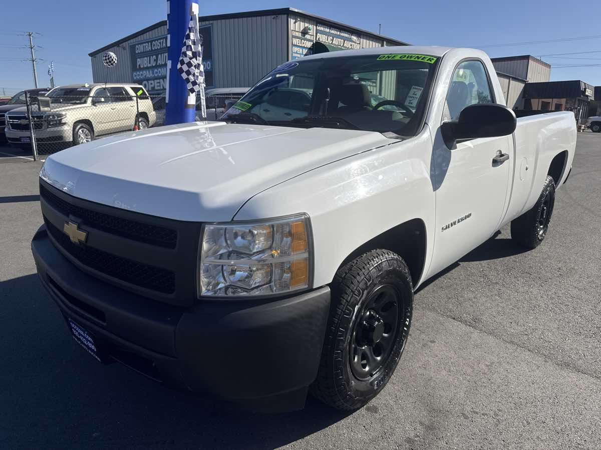 Photo 21 of this Chevrolet Silverado 1500