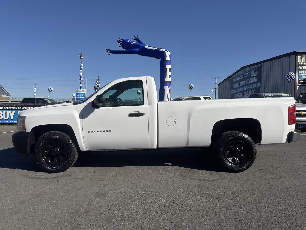 Photo 8 of this Chevrolet Silverado 1500