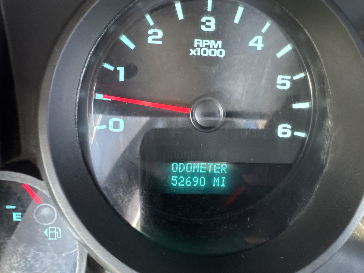 Photo 5 of this Chevrolet Silverado 1500