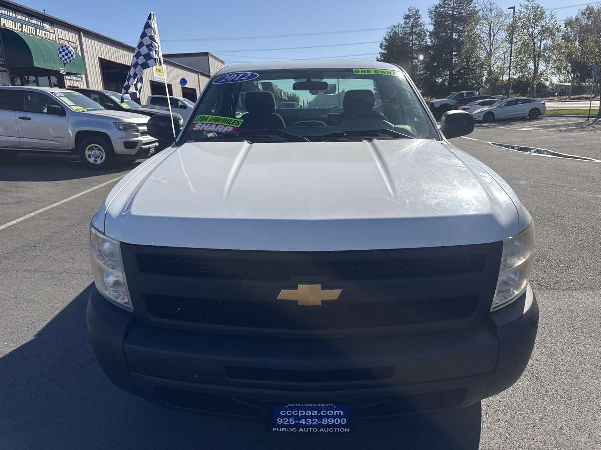 Photo 18 of this Chevrolet Silverado 1500