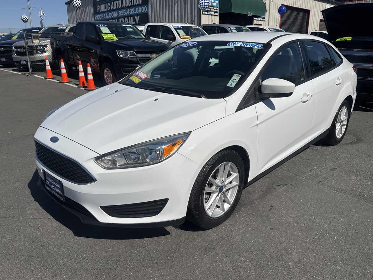 Photo 33 of this Ford Focus