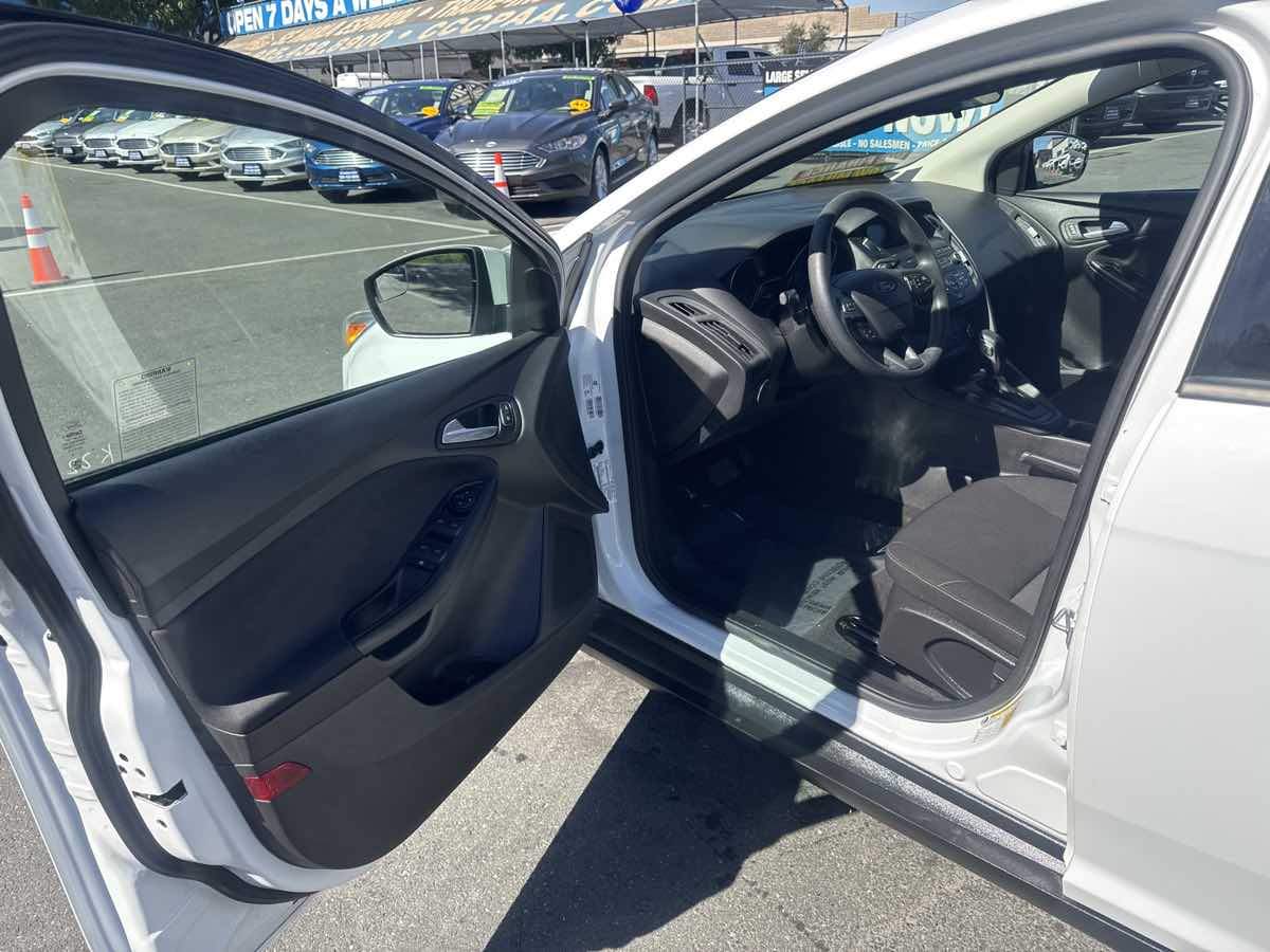 Photo 6 of this Ford Focus