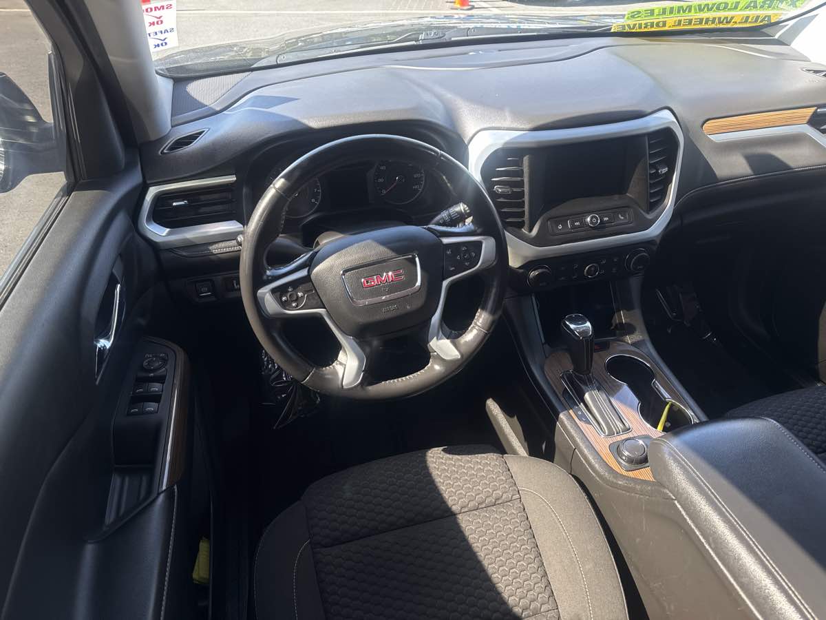 Photo 6 of this GMC Acadia