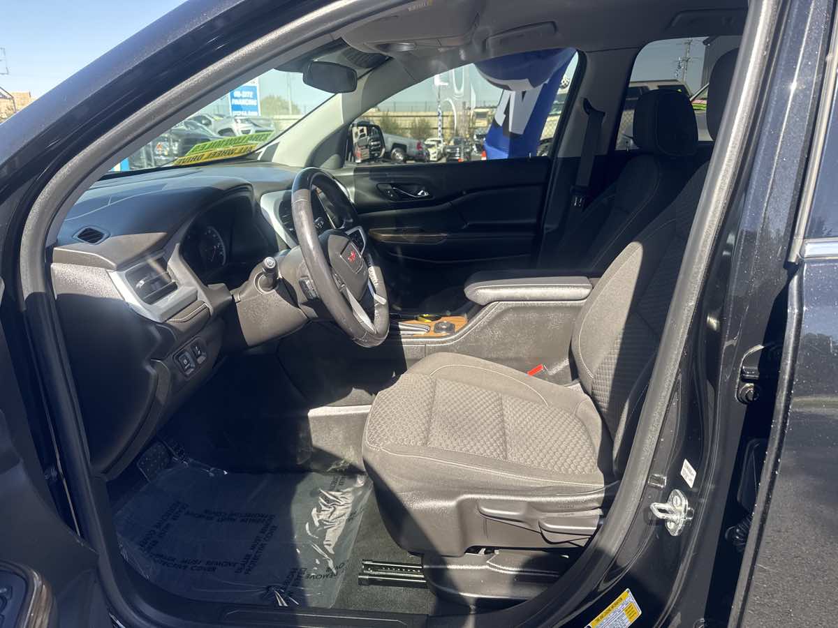 Photo 8 of this GMC Acadia