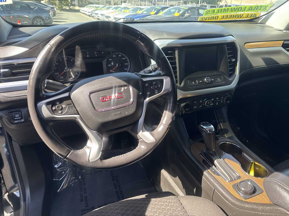 Photo 2 of this GMC Acadia