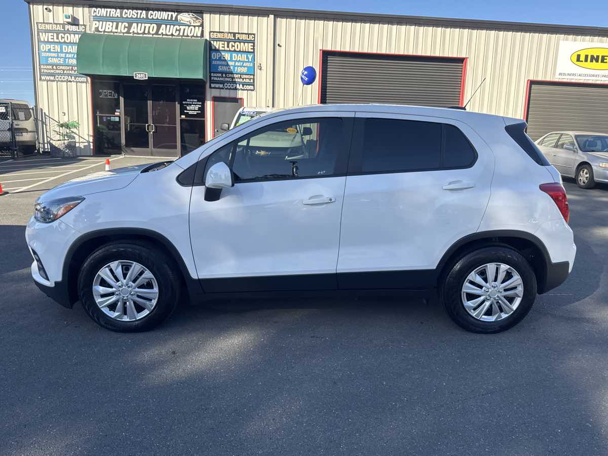 Photo 4 of this Chevrolet Trax