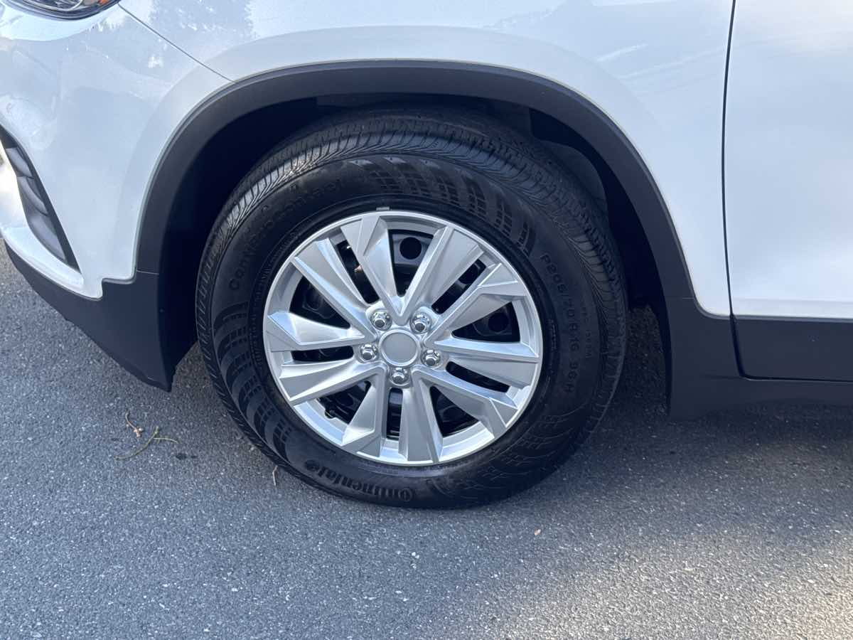 Photo 5 of this Chevrolet Trax