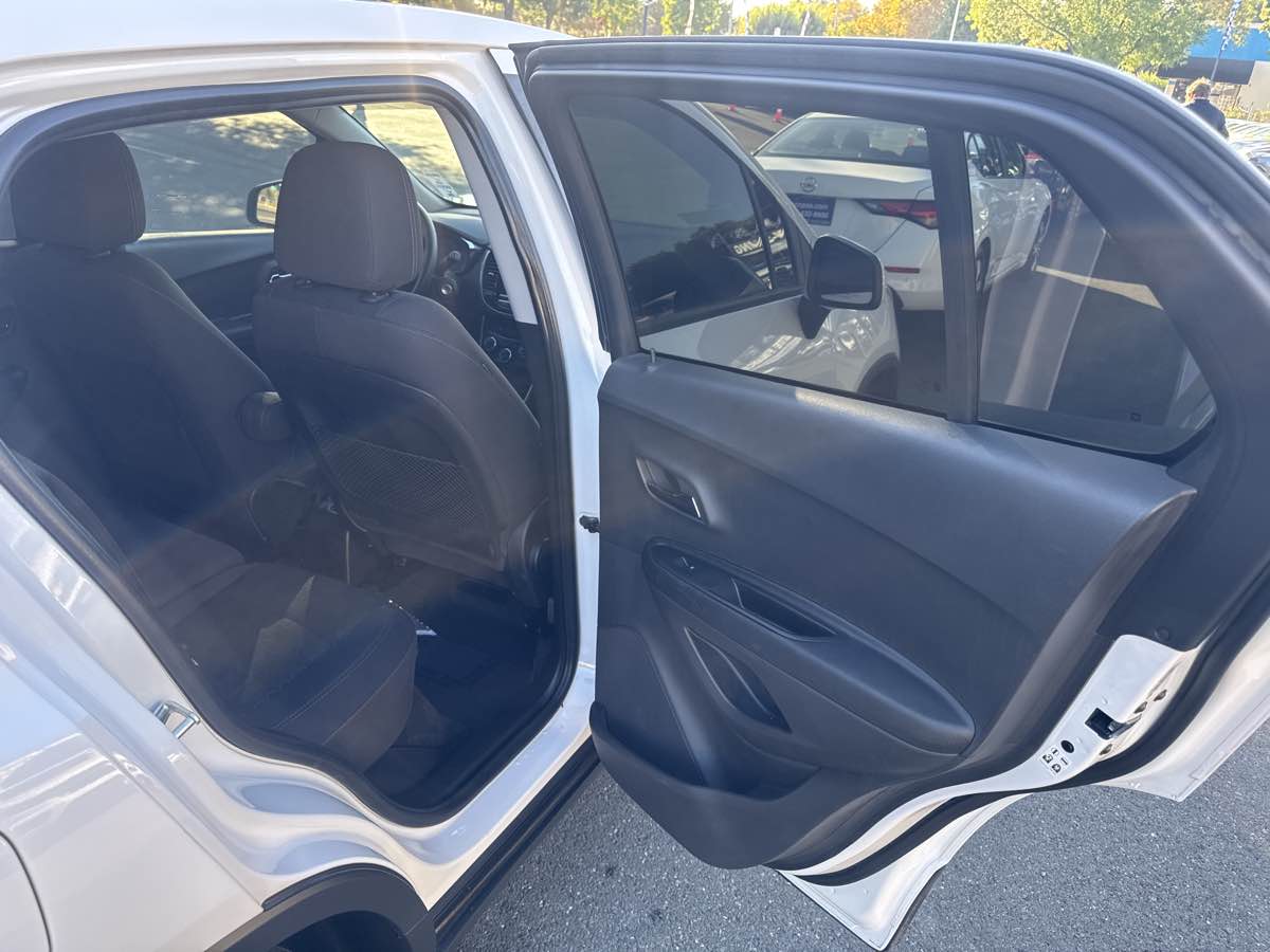 Photo 23 of this Chevrolet Trax