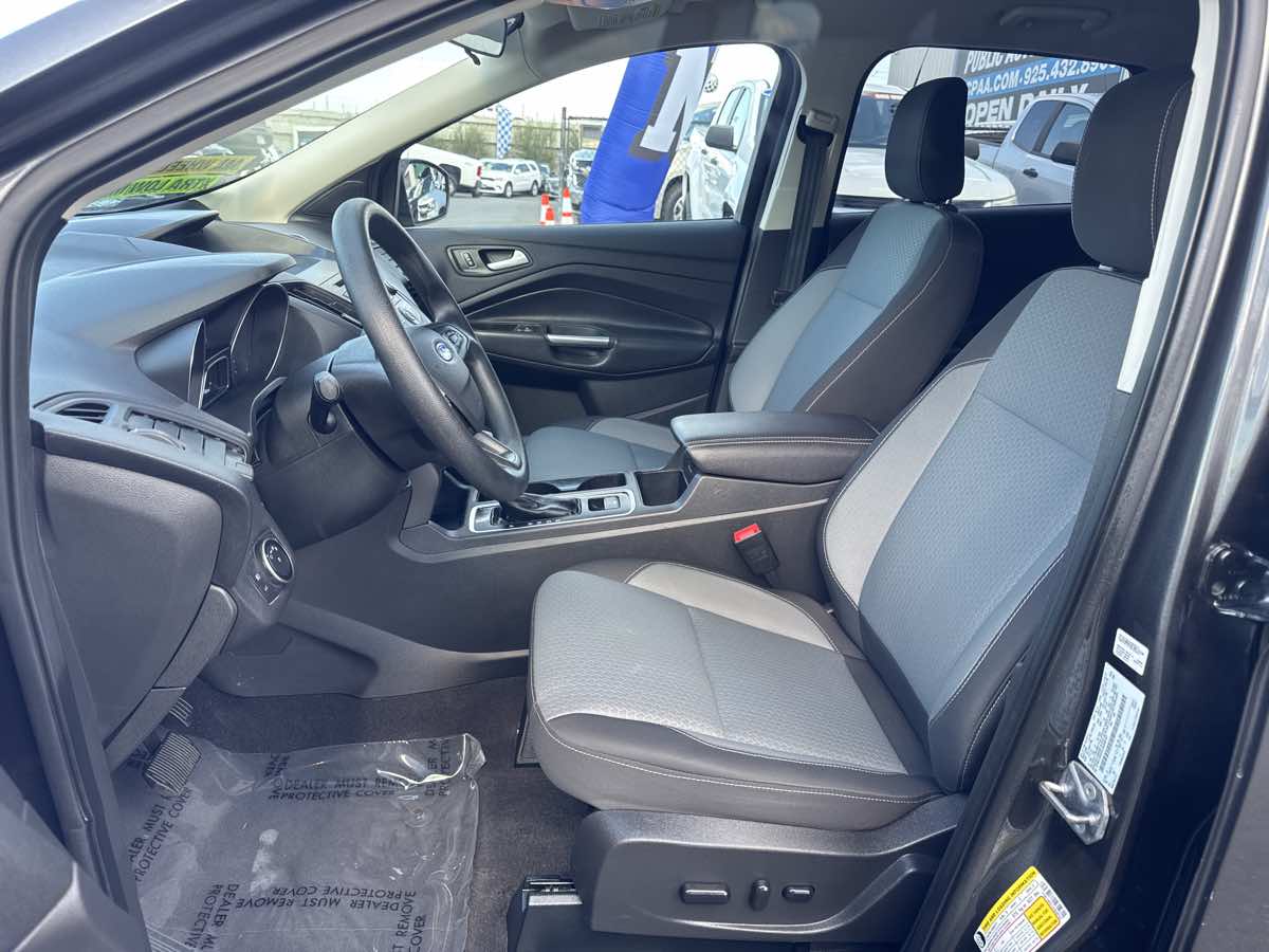 Photo 3 of this Ford Escape