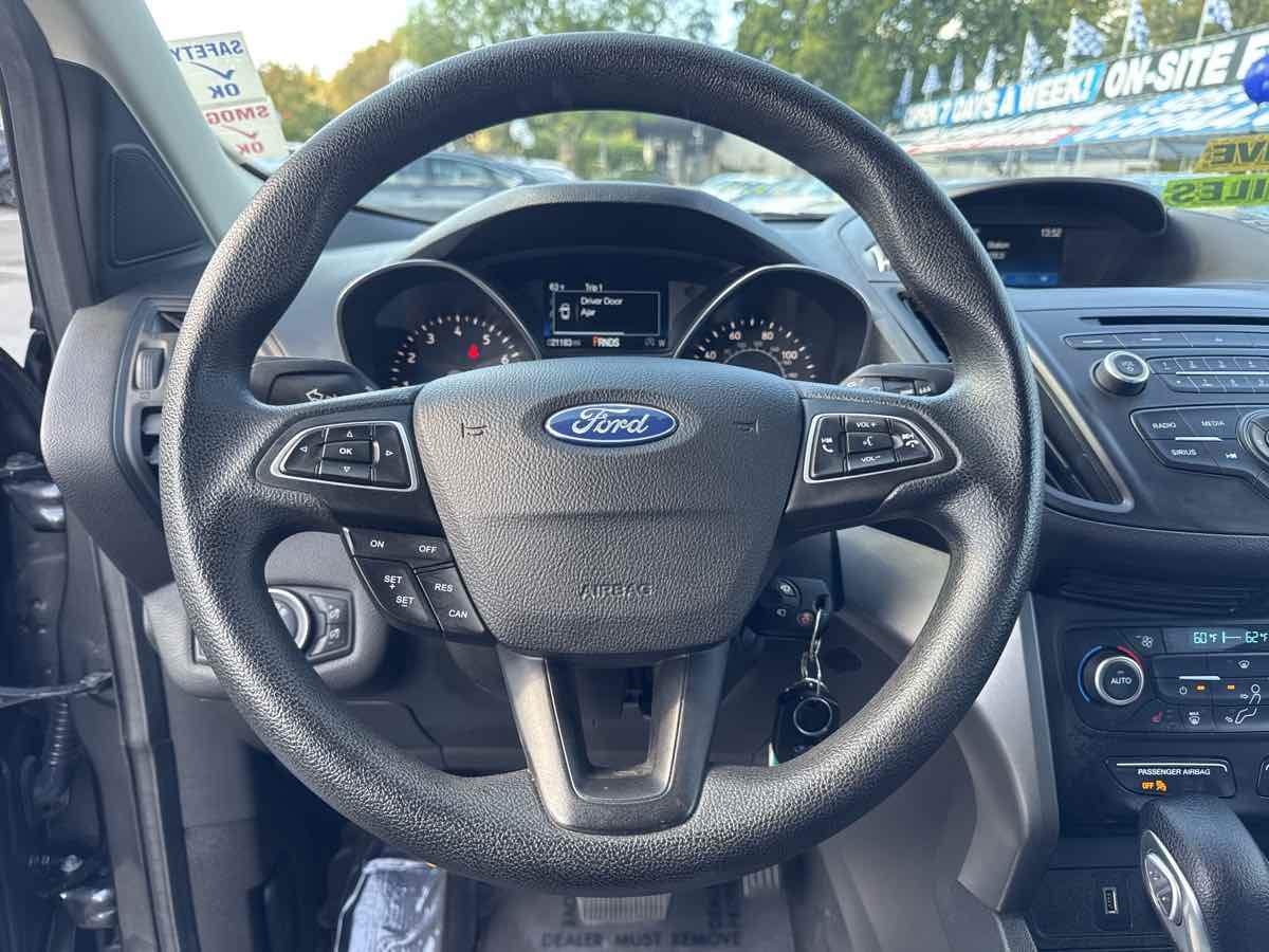 Photo 4 of this Ford Escape