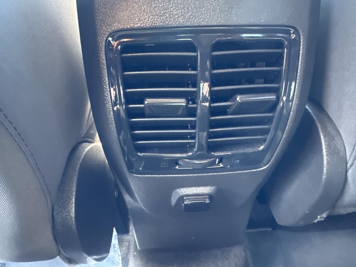 Photo 15 of this Ford Escape