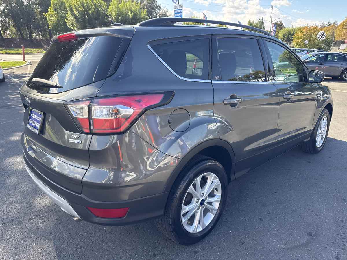 Photo 21 of this Ford Escape