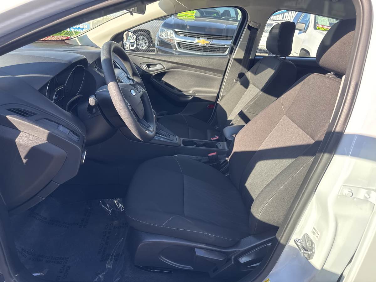 Photo 3 of this Ford Focus
