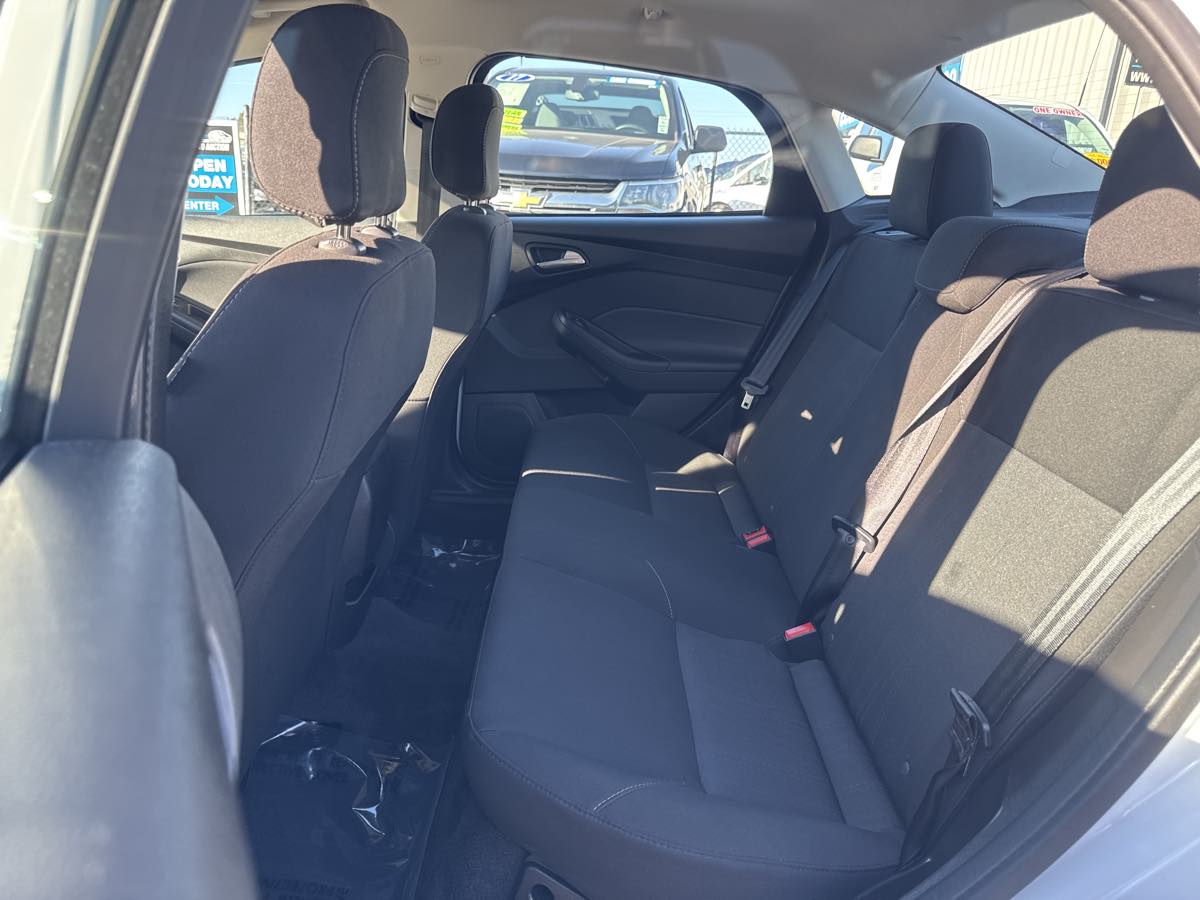 Photo 13 of this Ford Focus