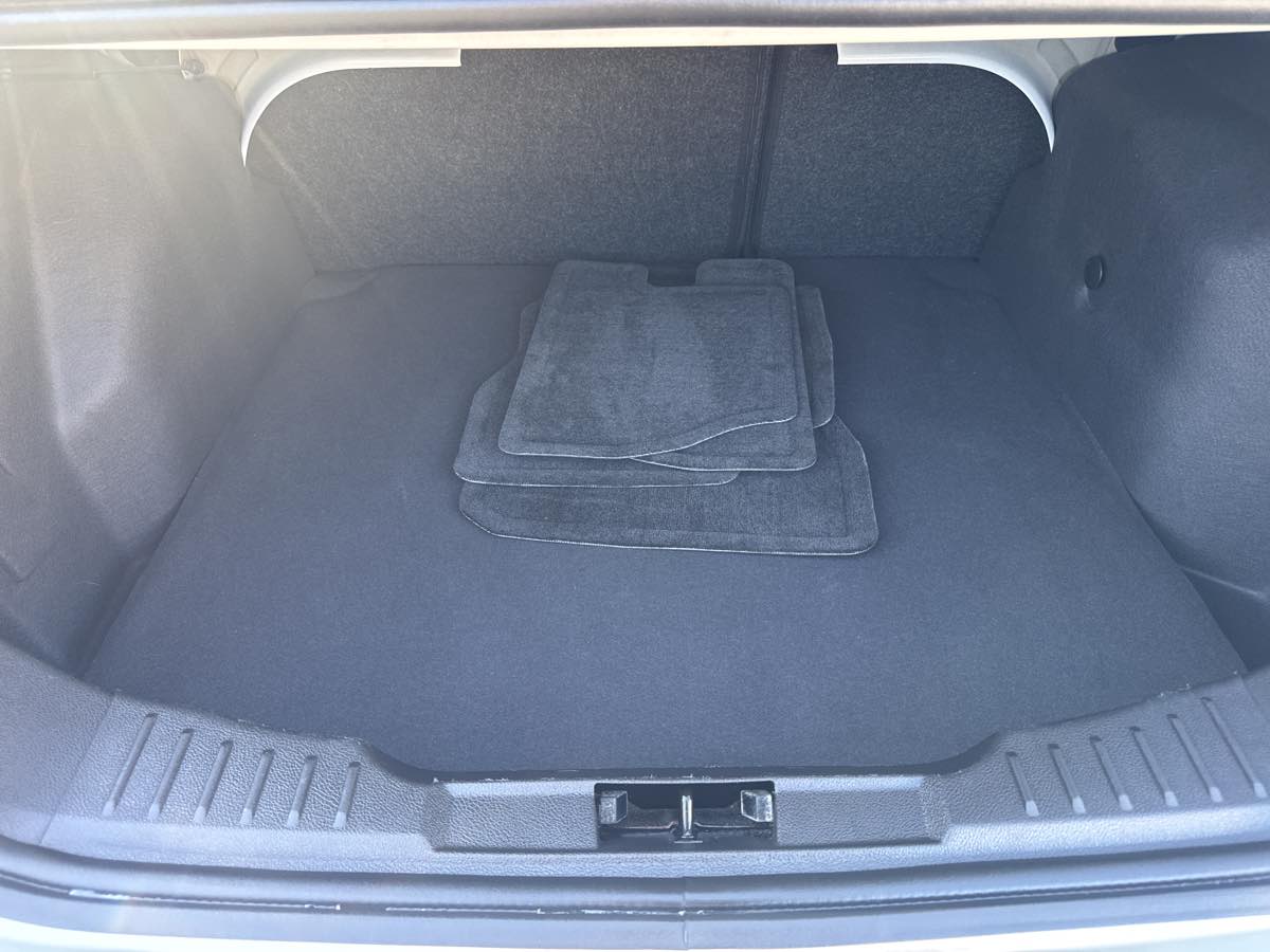 Photo 18 of this Ford Focus