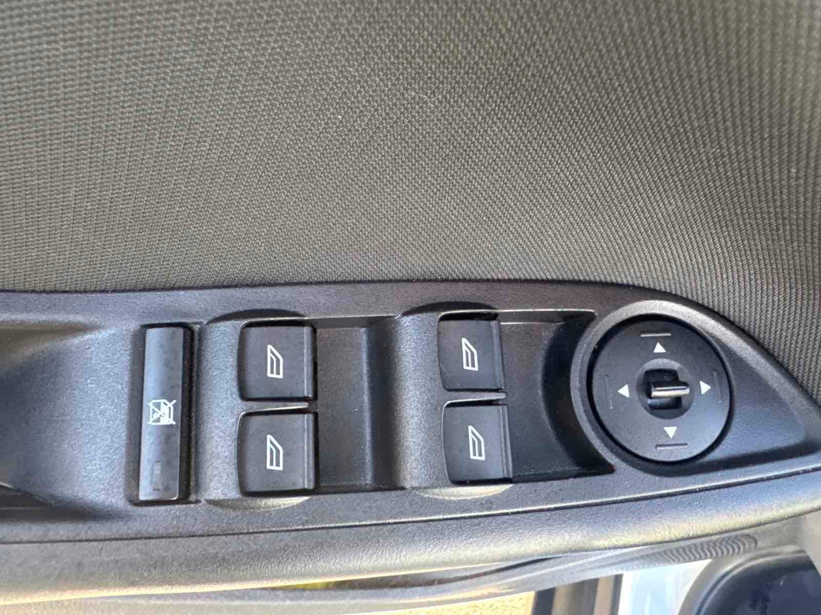 Photo 11 of this Ford Focus