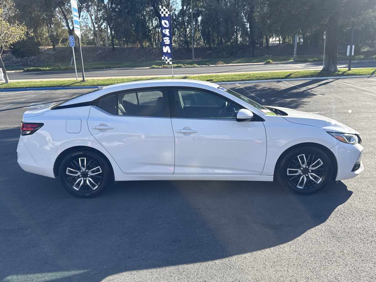 Photo 18 of this Nissan Sentra