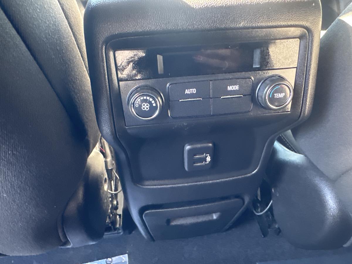 Photo 19 of this GMC Acadia