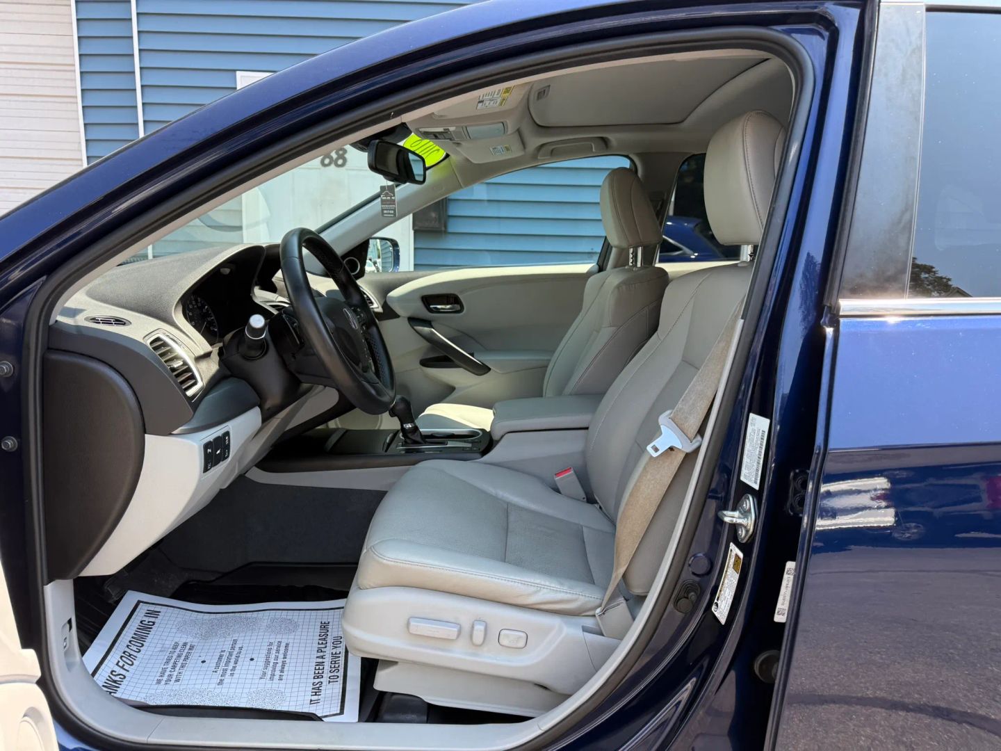 Photo 10 of this Acura RDX