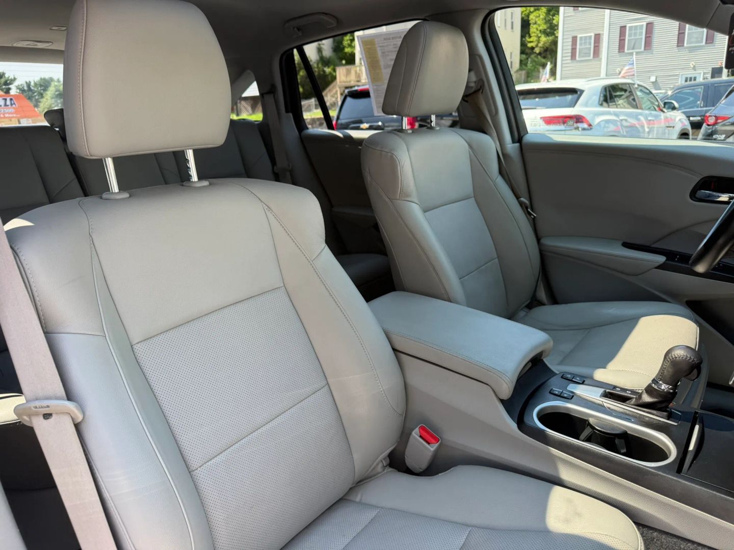 Photo 15 of this Acura RDX
