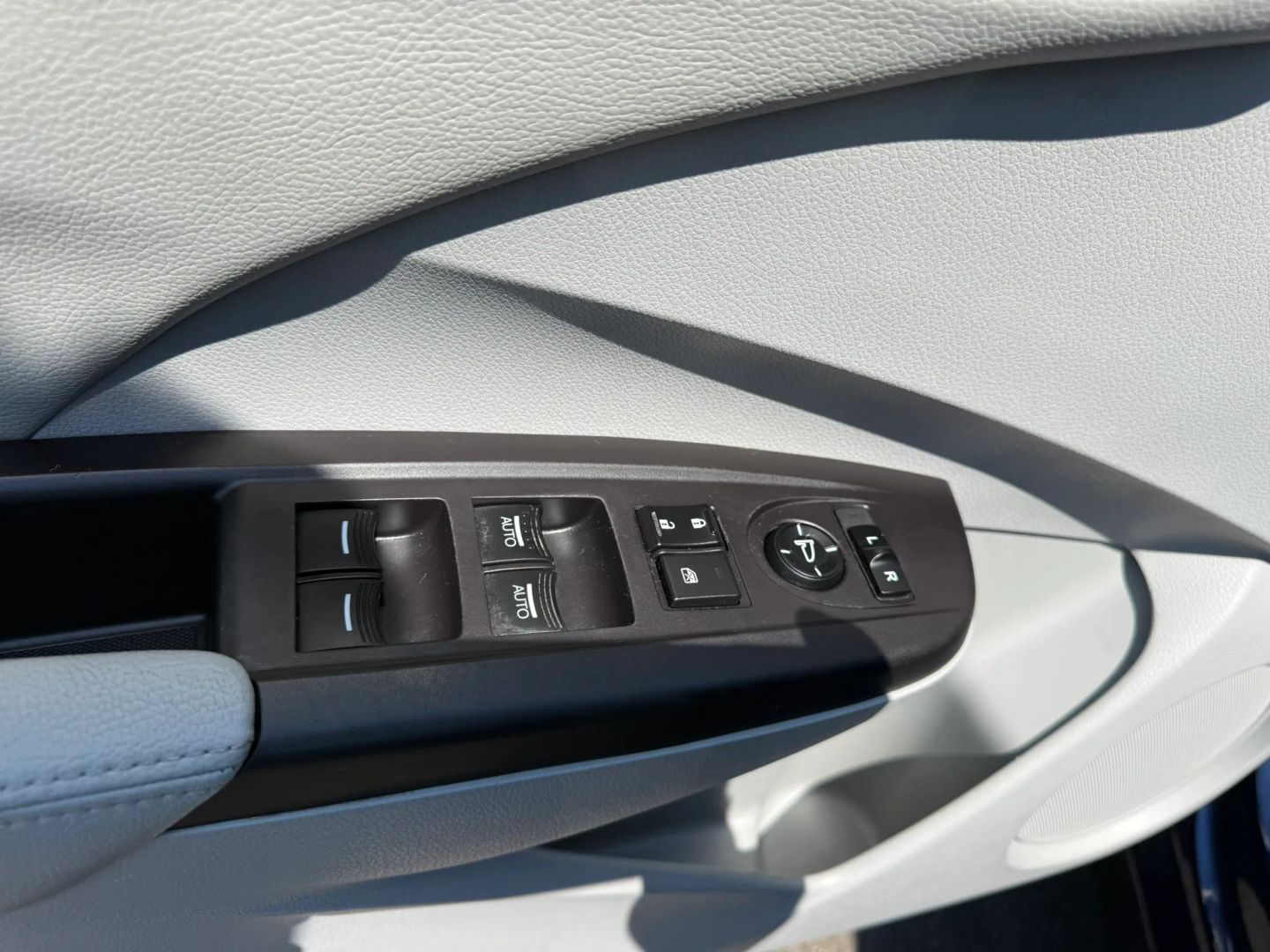 Photo 26 of this Acura RDX