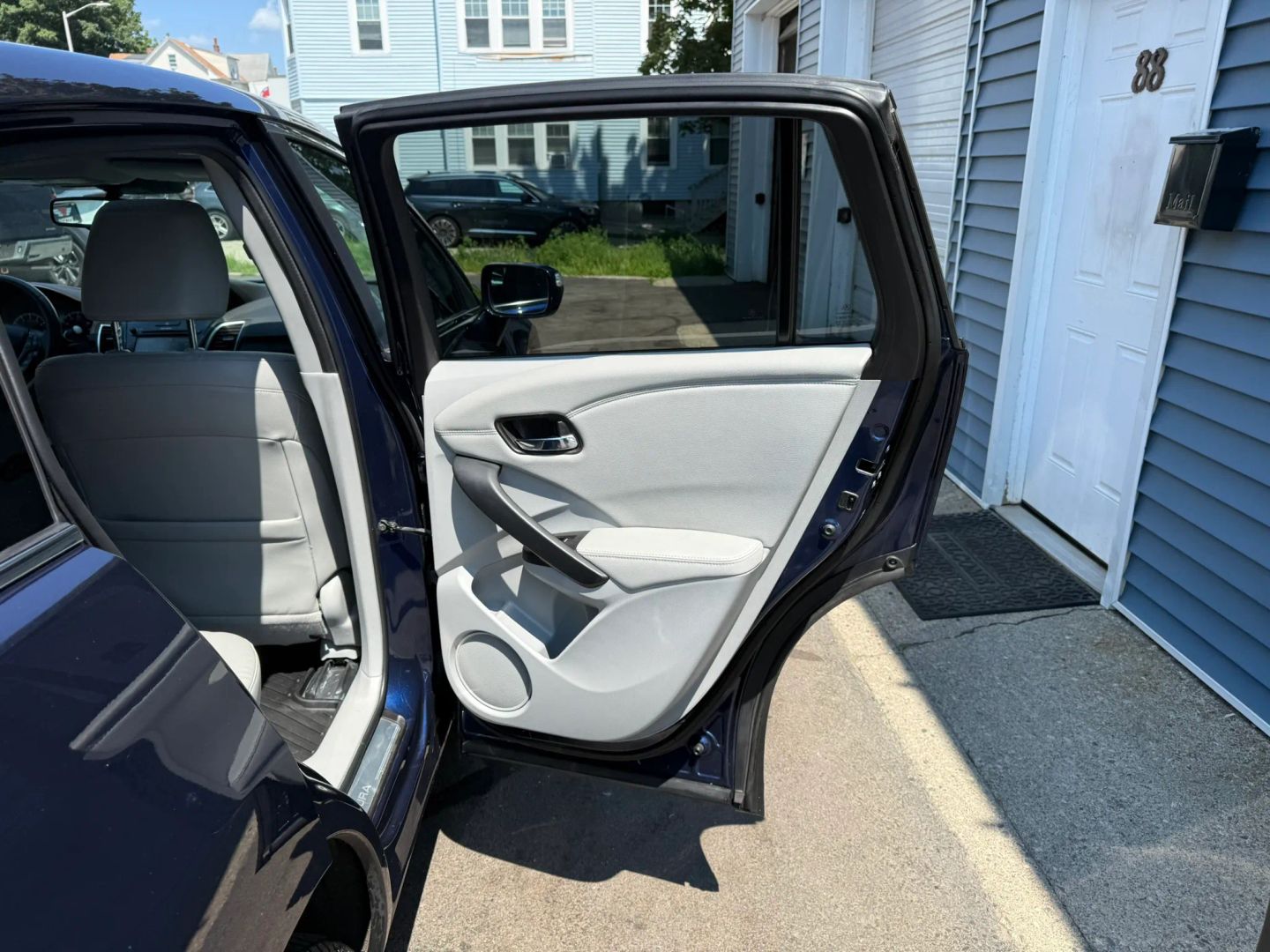 Photo 37 of this Acura RDX
