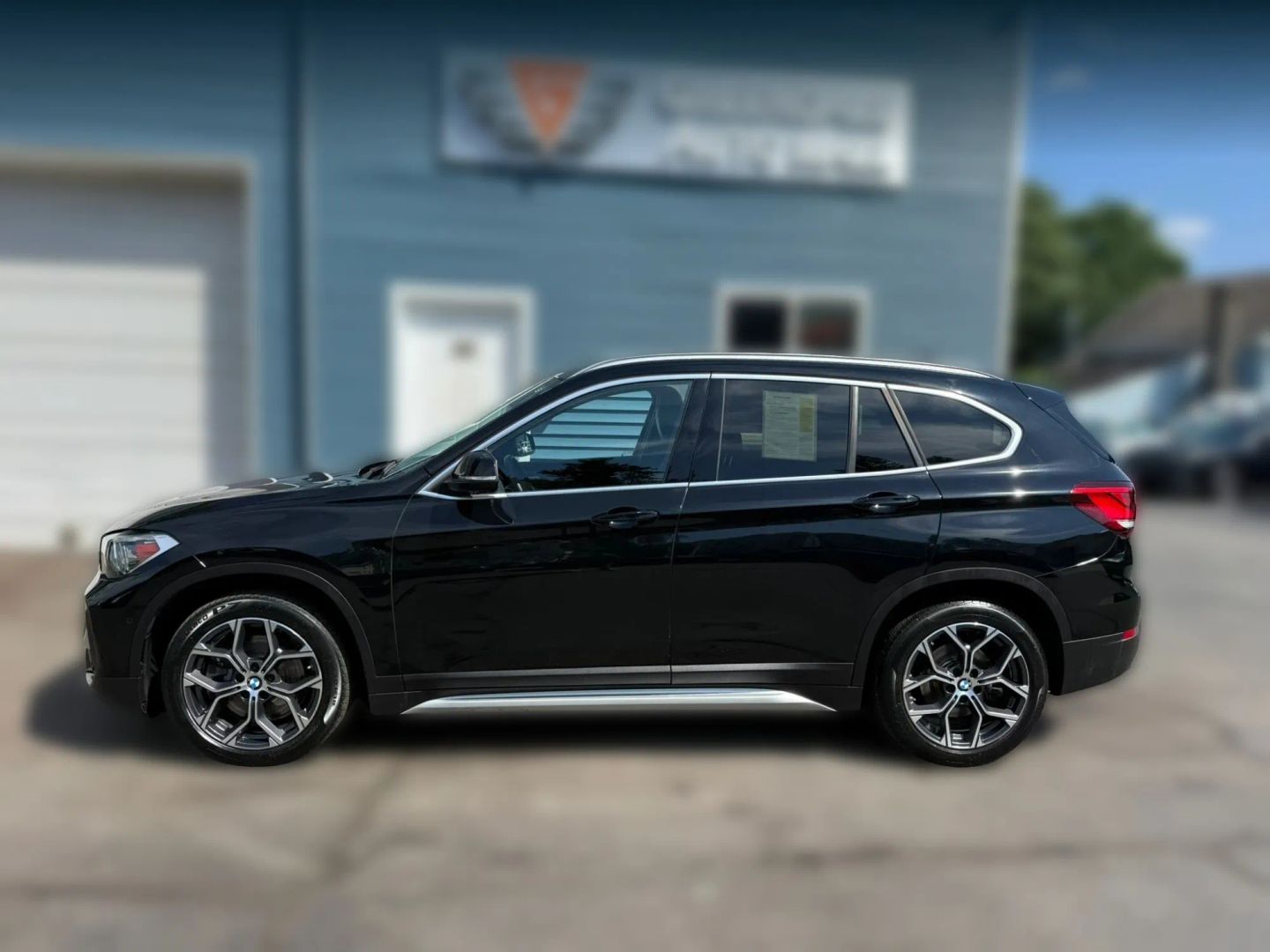 Photo 3 of this BMW X1