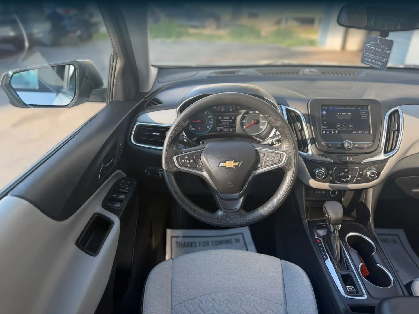 Photo 11 of this Chevrolet Equinox