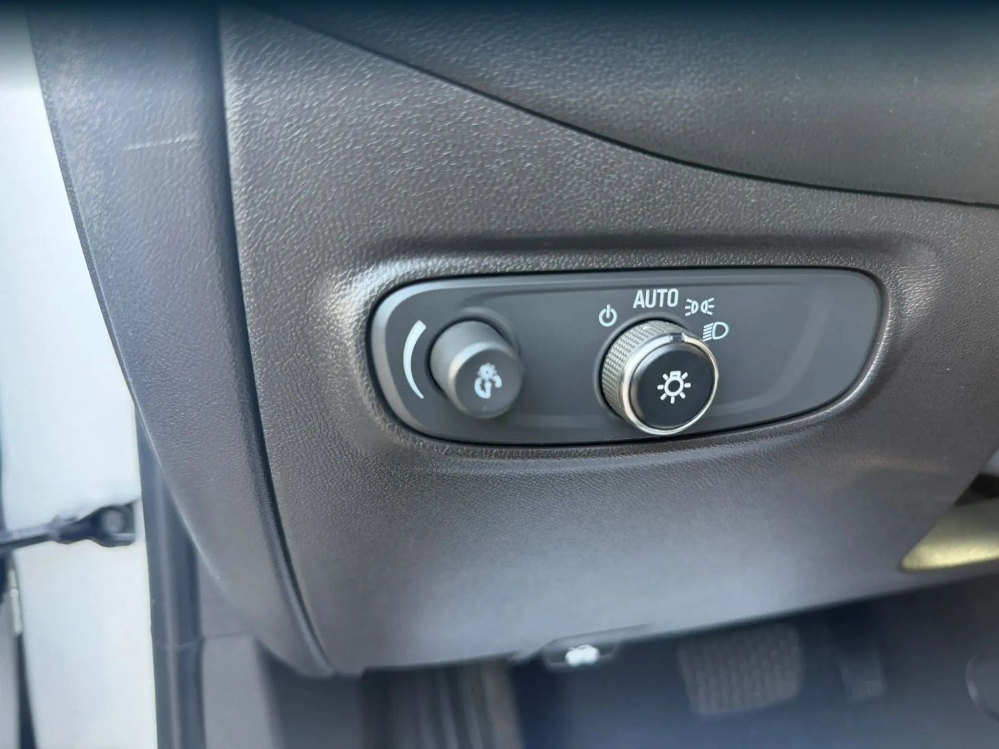 Photo 21 of this Chevrolet Equinox