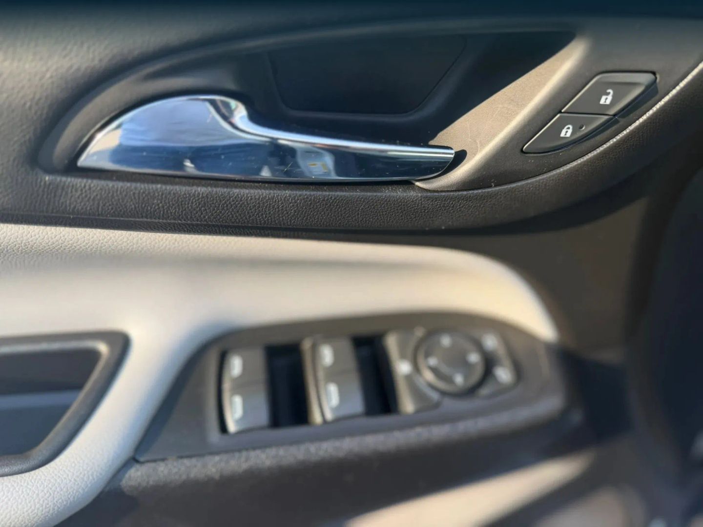 Photo 22 of this Chevrolet Equinox