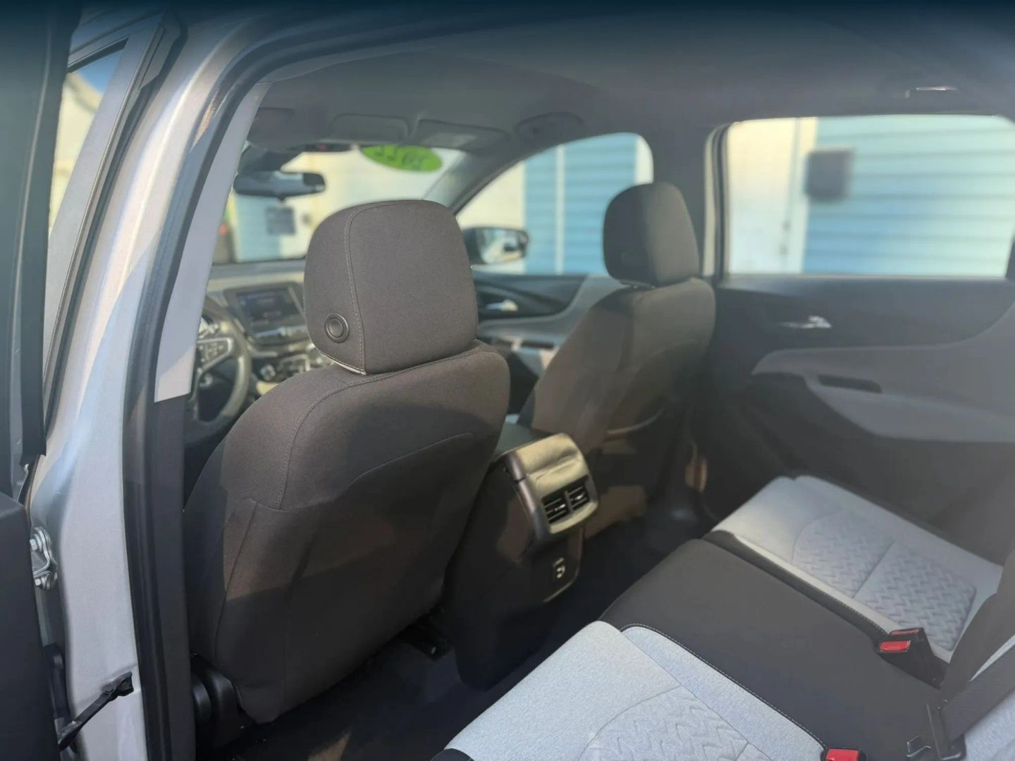 Photo 28 of this Chevrolet Equinox
