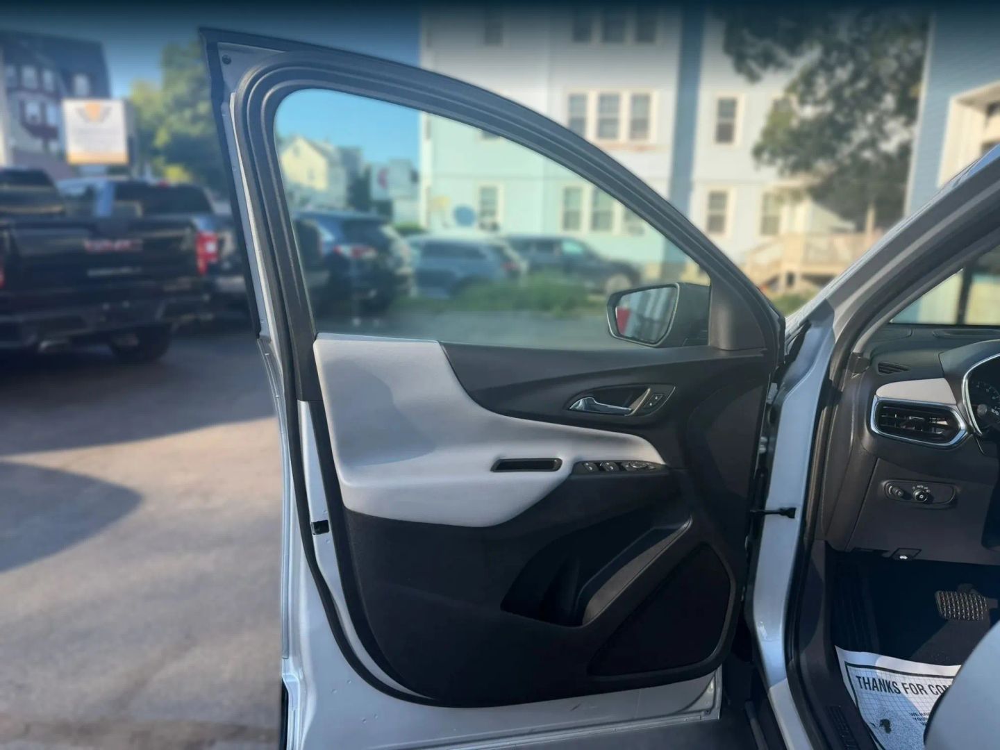 Photo 30 of this Chevrolet Equinox